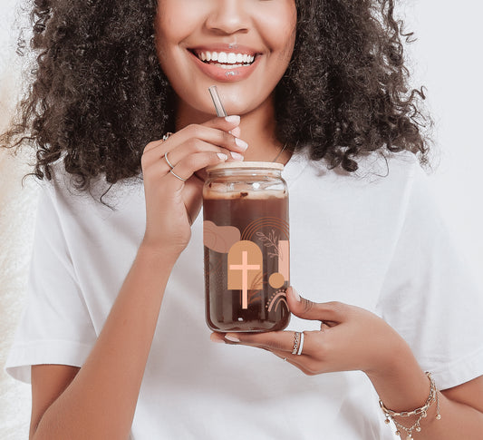 En la lata de vidrio cruzada