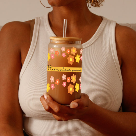 Lata de vidrio floreciente