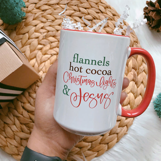 Franelas Cacao Caliente Luces Navideñas y Jesús - Taza Cristiana